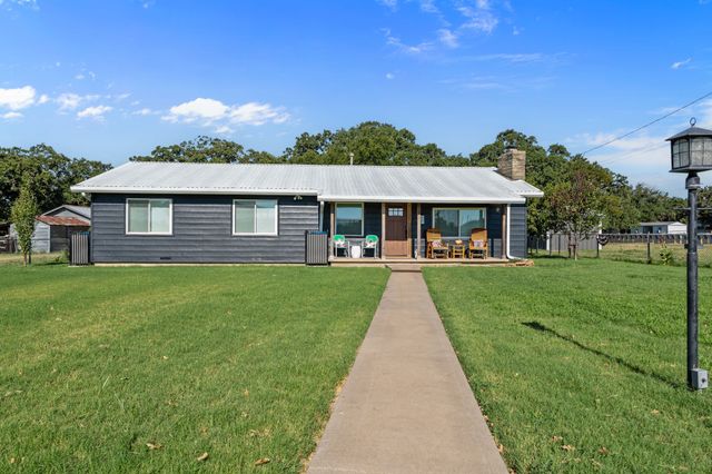 200 Cool Junction Road, Cool, TX 76088