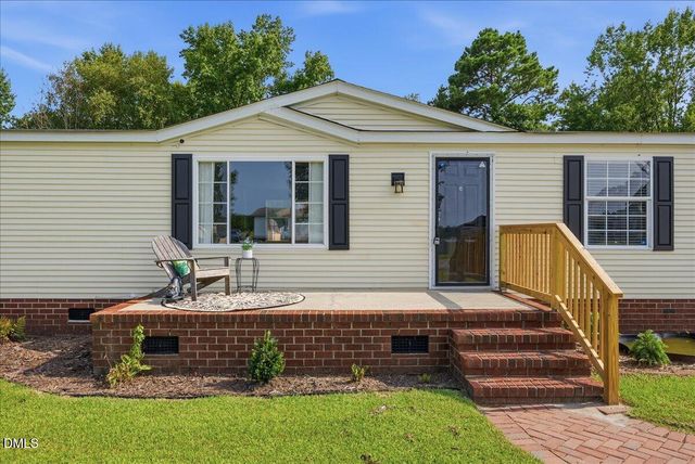 102 Clifton Ridge Drive, Pikeville, NC 27863