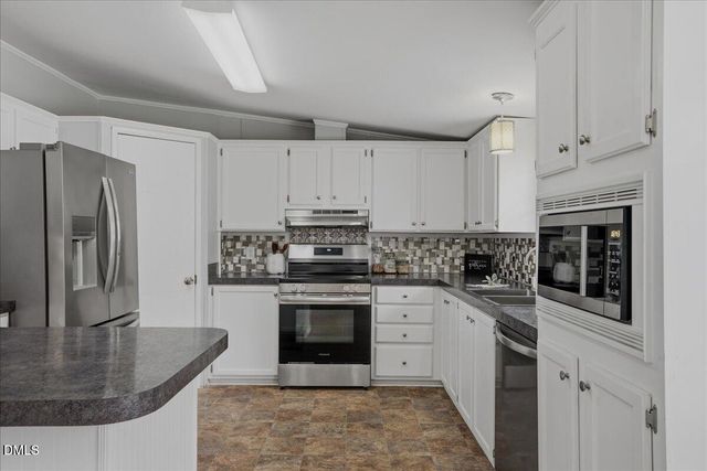 102 Clifton Ridge Drive, Pikeville, NC 27863