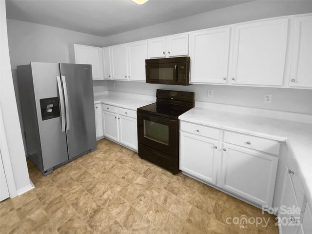 2701 Buckleigh Drive, Charlotte, NC 28215