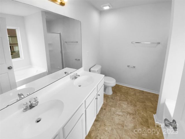 2701 Buckleigh Drive, Charlotte, NC 28215