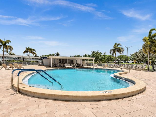 5 Markham A, Deerfield Beach, FL 33442