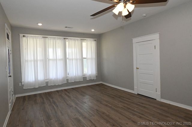 109 W Lee, Vian, OK 74962