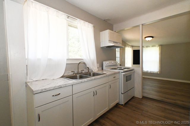 109 W Lee, Vian, OK 74962