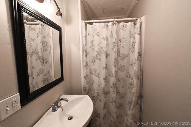 109 W Lee, Vian, OK 74962