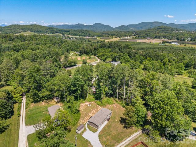 151 Field Sparrow Lane, Hendersonville, NC 28792