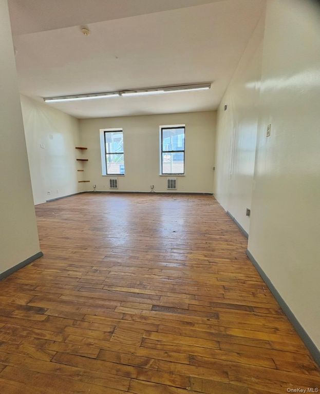 2525 Borden Avenue 216, Long Island City, NY 11101 — exterior