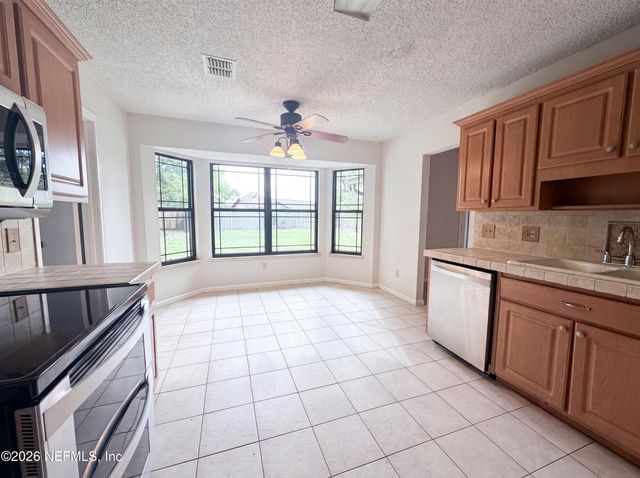 2441 LONGWOOD Street, Orange Park, FL 32065