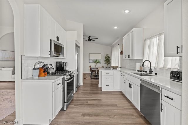 2212 Alanhurst Drive, Henderson, NV 89052