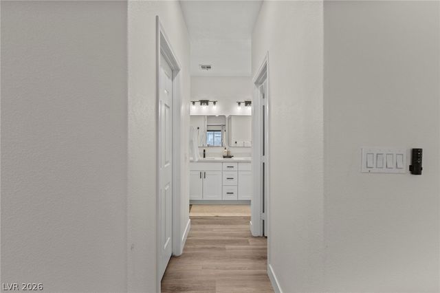 2212 Alanhurst Drive, Henderson, NV 89052