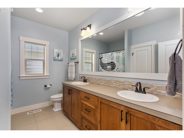 12344 Sw WATERFORD Loop, Wilsonville, OR 97070
