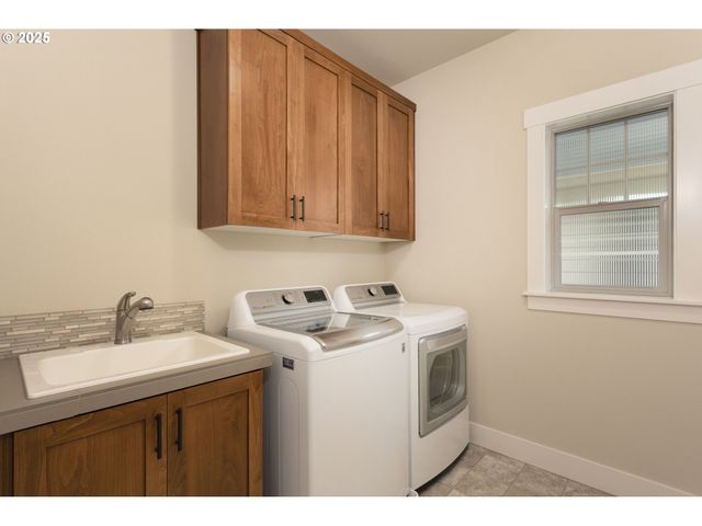 12344 Sw WATERFORD Loop, Wilsonville, OR 97070