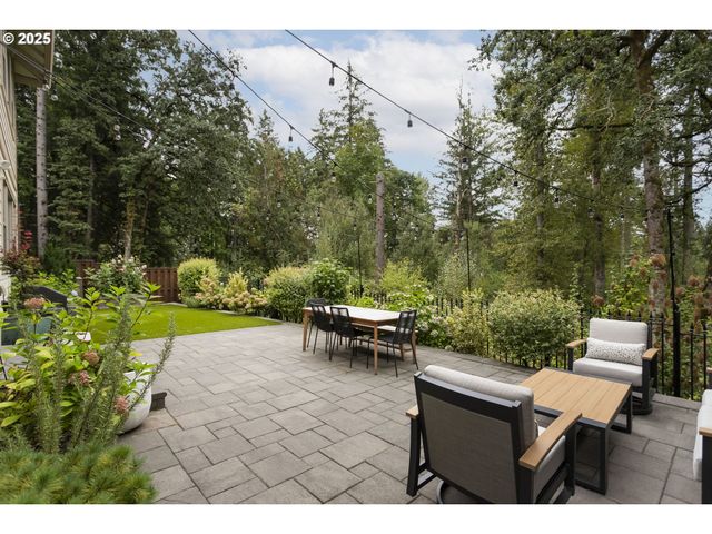 12344 Sw WATERFORD Loop, Wilsonville, OR 97070