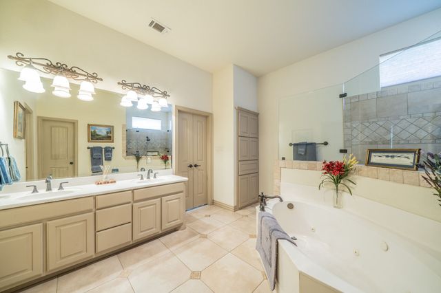 109 Overton Ridge Circle, Weatherford, TX 76088