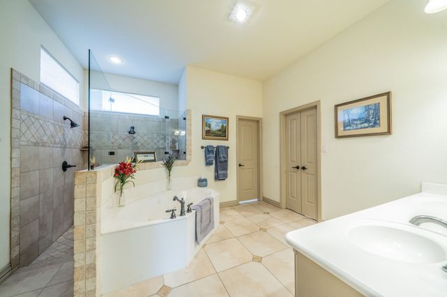 109 Overton Ridge Circle, Weatherford, TX 76088