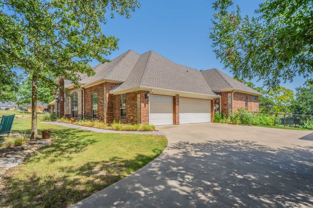 109 Overton Ridge Circle, Weatherford, TX 76088
