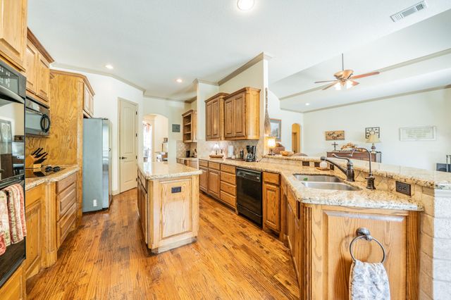 109 Overton Ridge Circle, Weatherford, TX 76088
