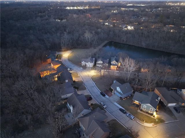 12602 Fountain Lake Drive, Grandview, MO 64030