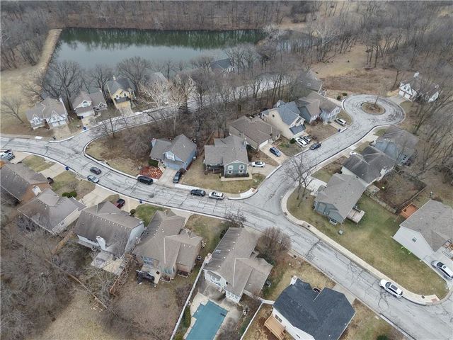 12602 Fountain Lake Drive, Grandview, MO 64030