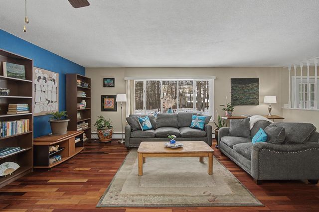 14 Skyline Drive, Essex, VT 05452