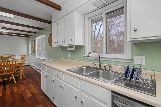 14 Skyline Drive, Essex, VT 05452