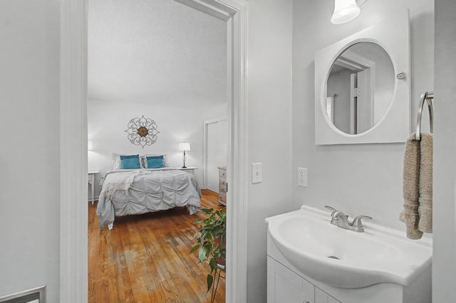 14 Skyline Drive, Essex, VT 05452