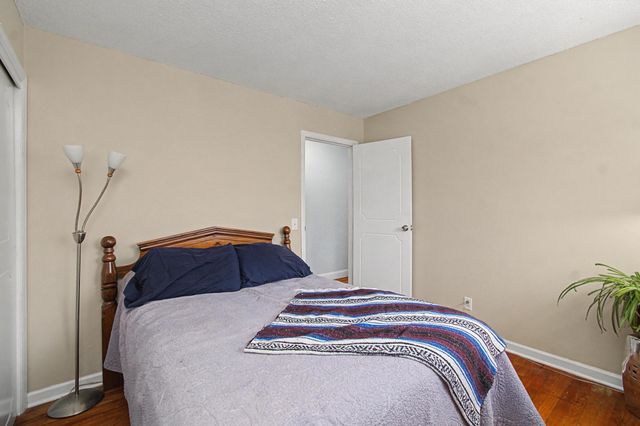 14 Skyline Drive, Essex, VT 05452