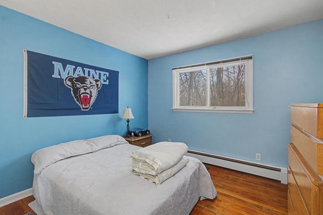 14 Skyline Drive, Essex, VT 05452