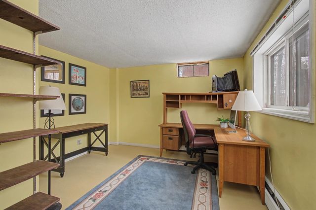 14 Skyline Drive, Essex, VT 05452