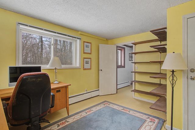 14 Skyline Drive, Essex, VT 05452