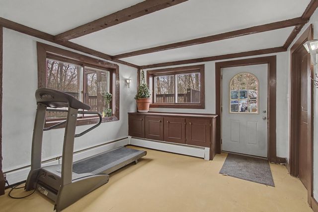 14 Skyline Drive, Essex, VT 05452