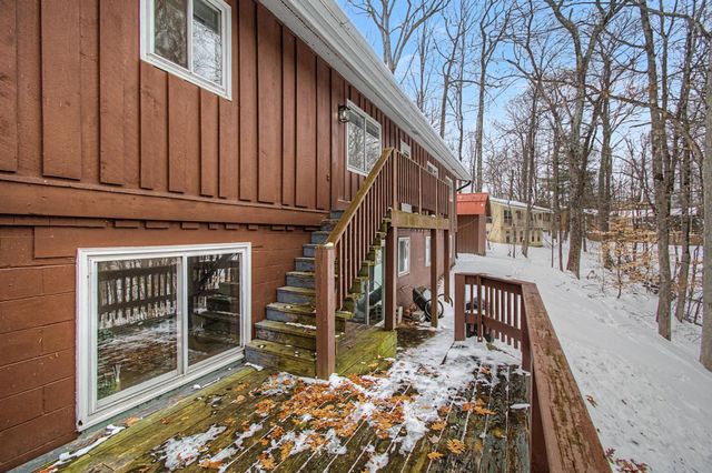 14 Skyline Drive, Essex, VT 05452