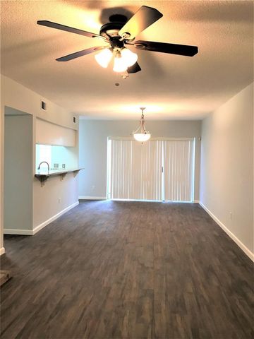 1922 Augusta Drive 1/16, Houston, TX 77057