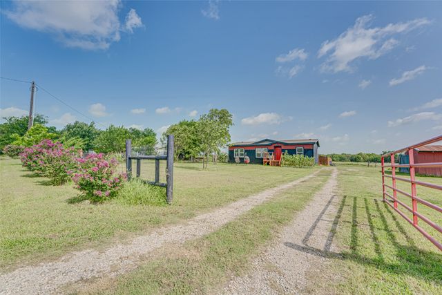 3912 County Road 4119, Campbell, TX 75422