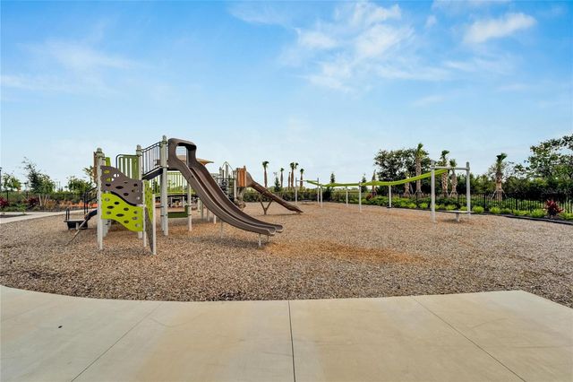 17444 CRESCENT MOON LOOP, Bradenton, FL 34211