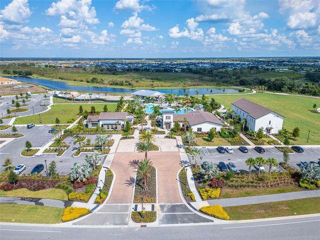 17444 CRESCENT MOON LOOP, Bradenton, FL 34211