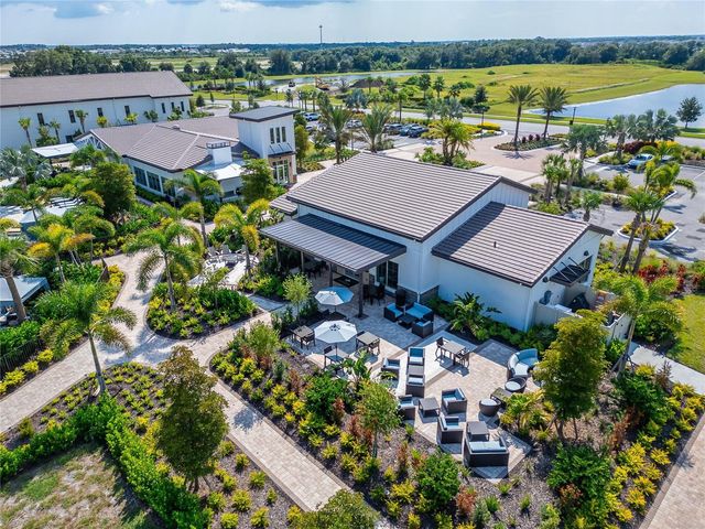17444 CRESCENT MOON LOOP, Bradenton, FL 34211