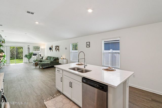 2287 SHADY BREEZE Lane, Green Cove Springs, FL 32043