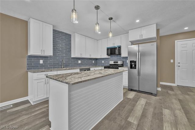1394 Mussel Shoals Drive, Brunswick, OH 44212