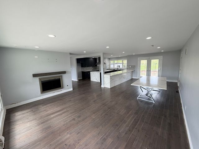 25716 S Stoney Island Avenue, Crete, IL 60417