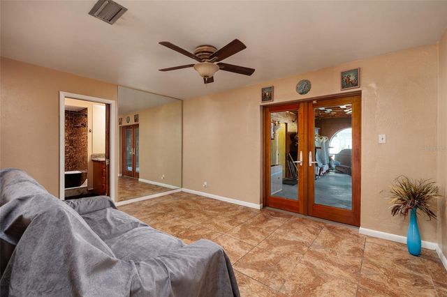 1449 45TH AVENUE NE, St Petersburg, FL 33703
