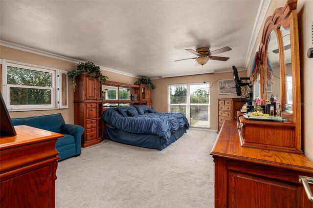 1449 45TH AVENUE NE, St Petersburg, FL 33703