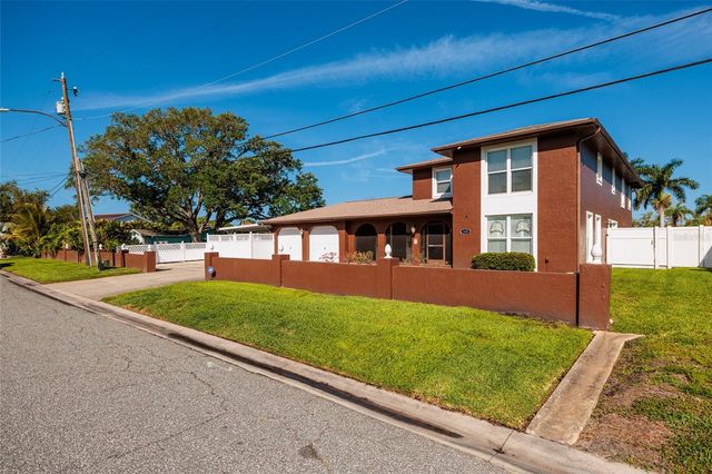 1449 45TH AVENUE NE, St Petersburg, FL 33703