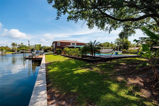 1449 45TH AVENUE NE, St Petersburg, FL 33703