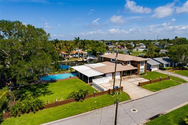 1449 45TH AVENUE NE, St Petersburg, FL 33703