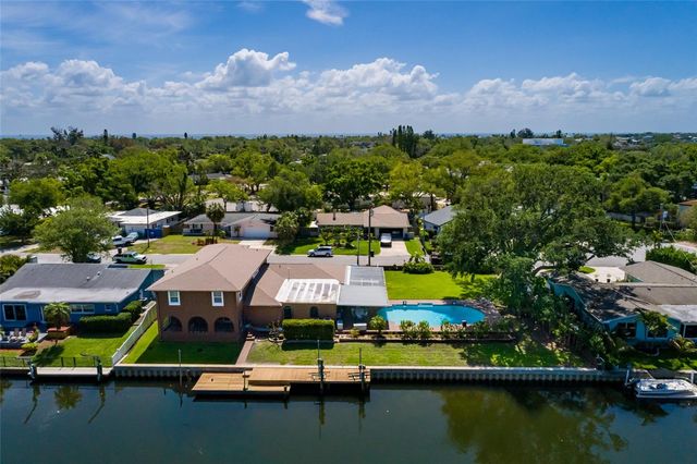 1449 45TH AVENUE NE, St Petersburg, FL 33703