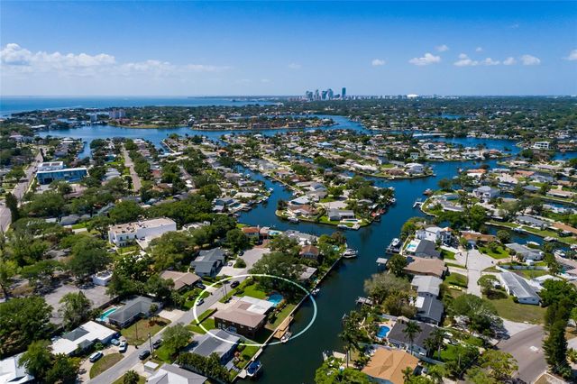 1449 45TH AVENUE NE, St Petersburg, FL 33703