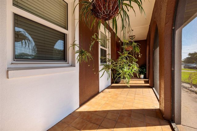 1449 45TH AVENUE NE, St Petersburg, FL 33703
