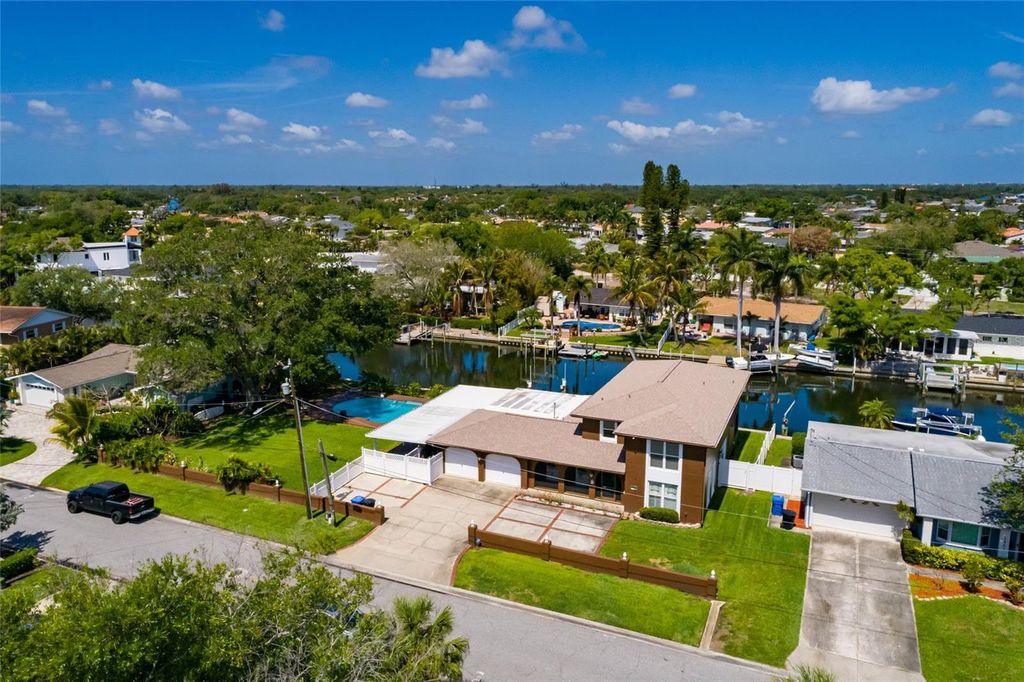 1449 45TH AVENUE NE, St Petersburg, FL 33703