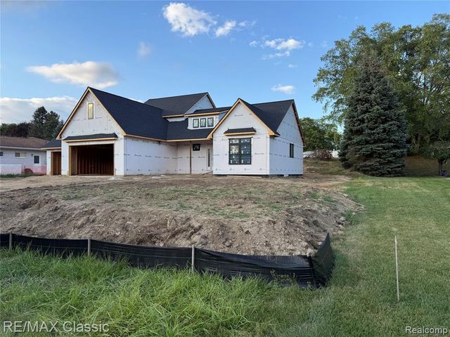 5518 Leafwood, Commerce Twp, MI 48382